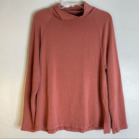 Lou & Grey Women's SignatureSoft Blend Turtleneck Top Size Medium - Picture 2 of 12